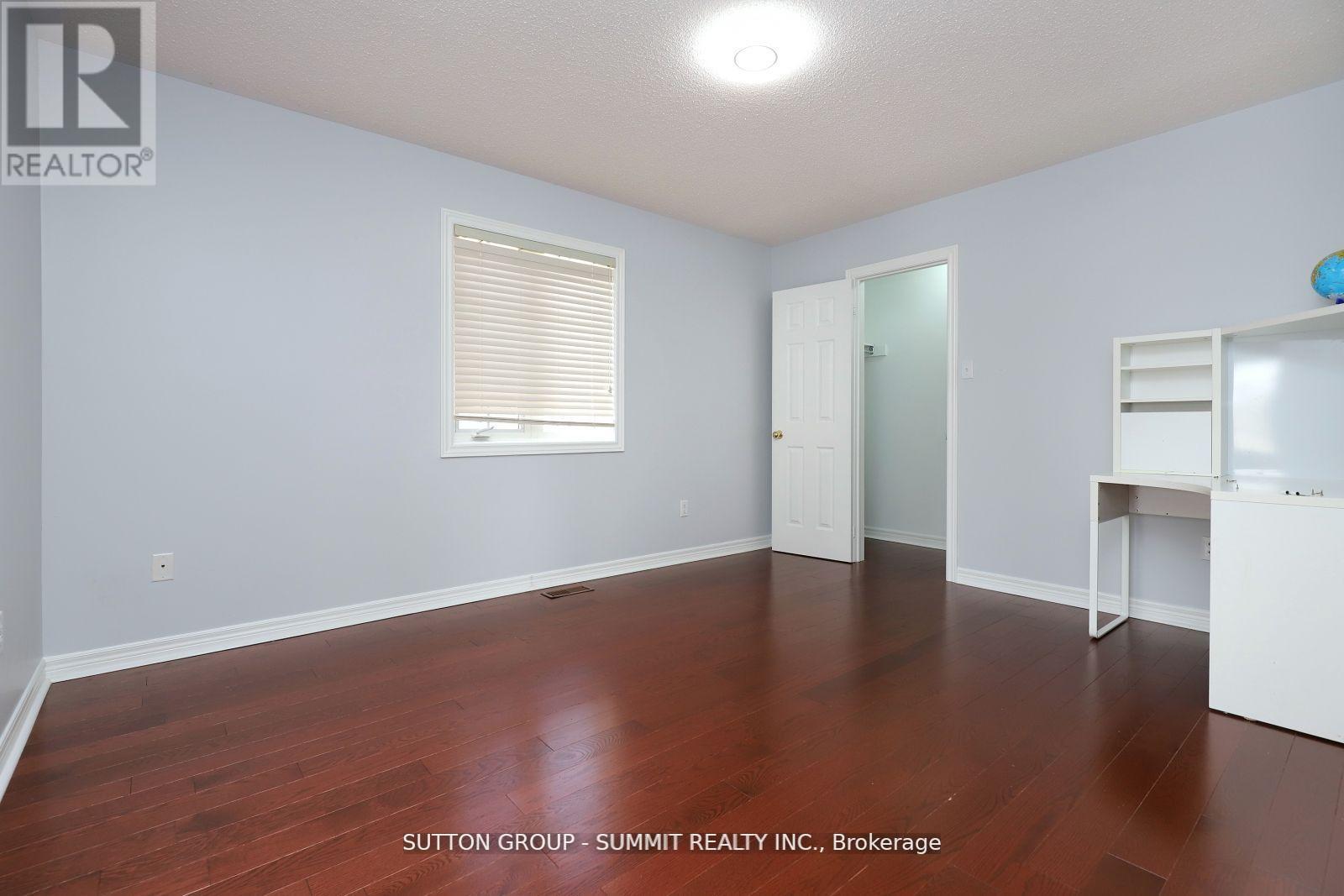 Upper - 1087 Abbott Street, Milton (De Dempsey), Ontario  L9T 5P5 - Photo 24 - W12830340