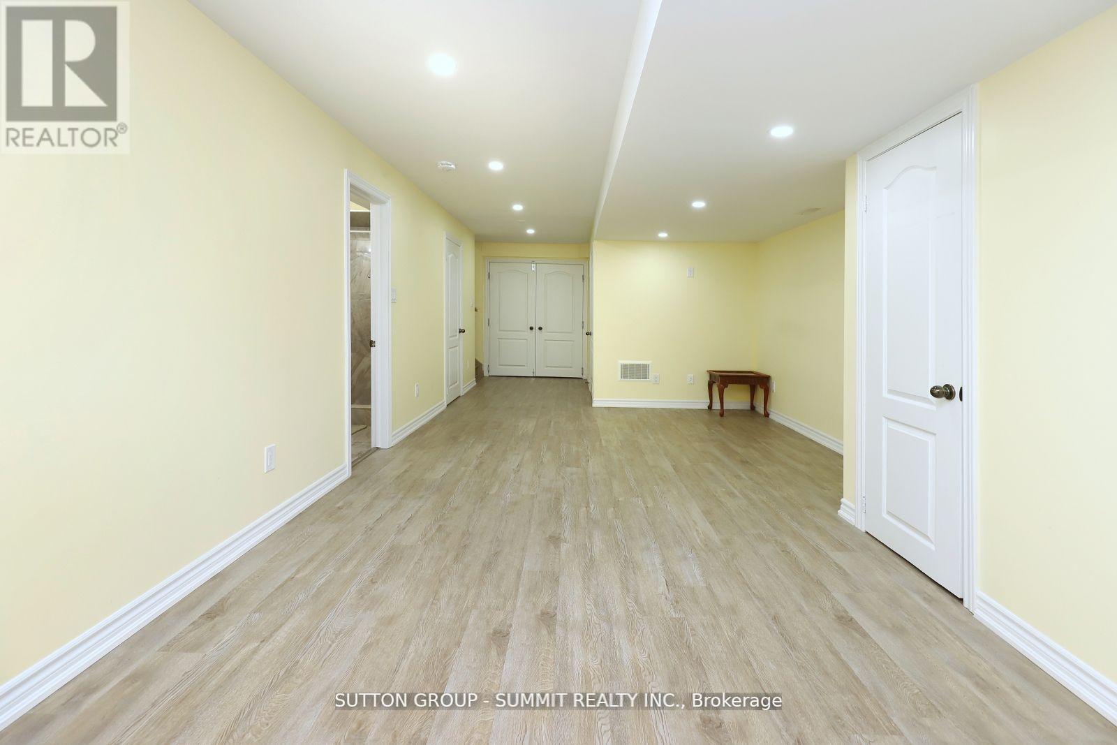 Upper - 1087 Abbott Street, Milton (De Dempsey), Ontario  L9T 5P5 - Photo 31 - W12830340