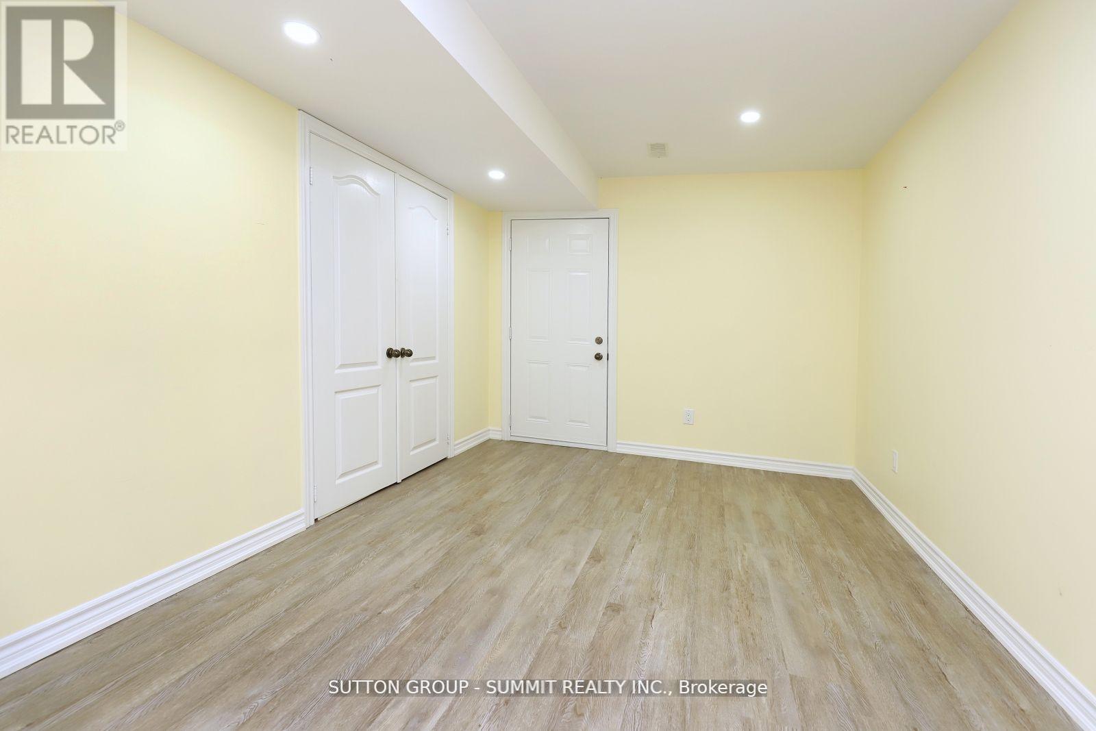 Upper - 1087 Abbott Street, Milton (De Dempsey), Ontario  L9T 5P5 - Photo 32 - W12830340