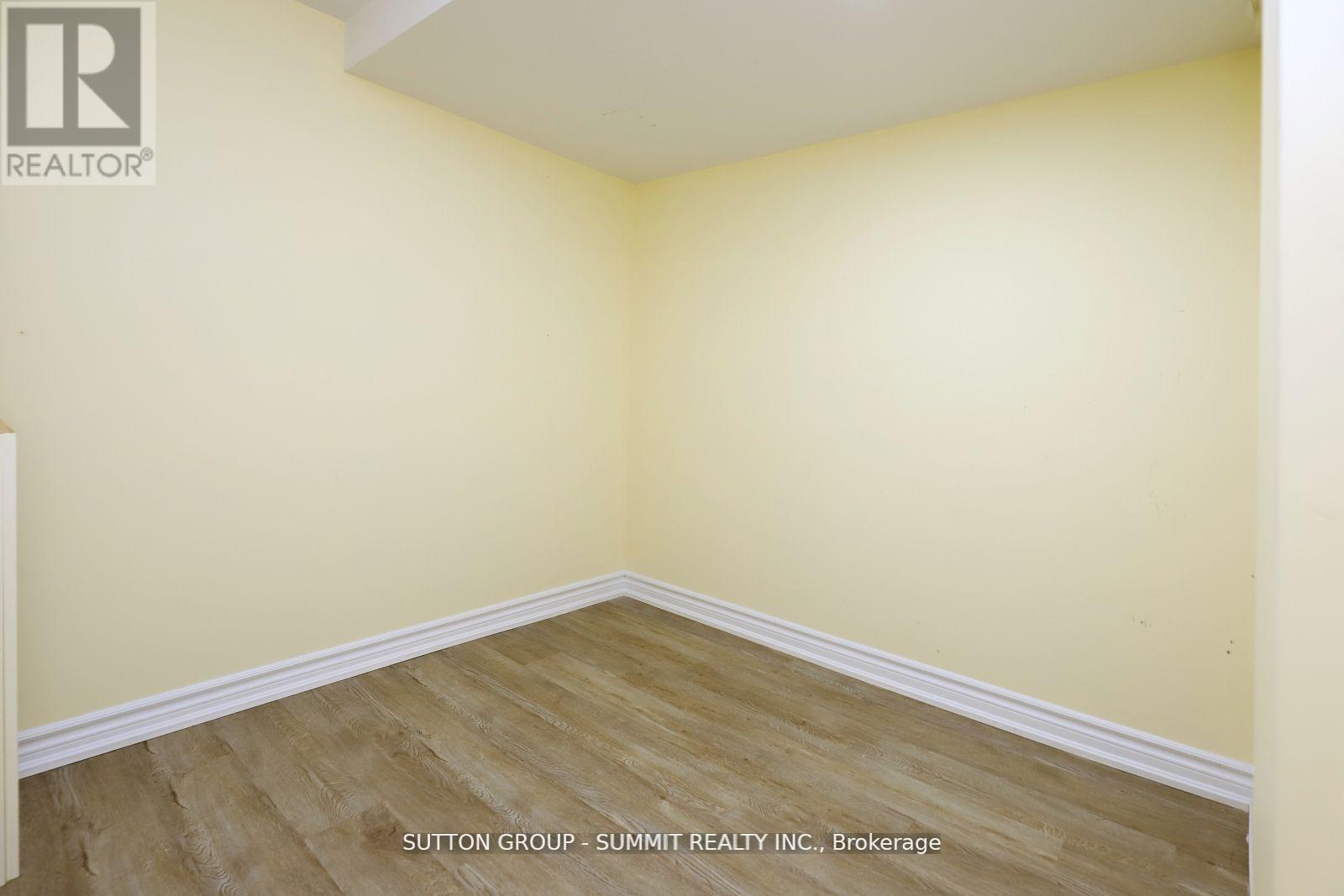 Upper - 1087 Abbott Street, Milton (De Dempsey), Ontario  L9T 5P5 - Photo 34 - W12830340