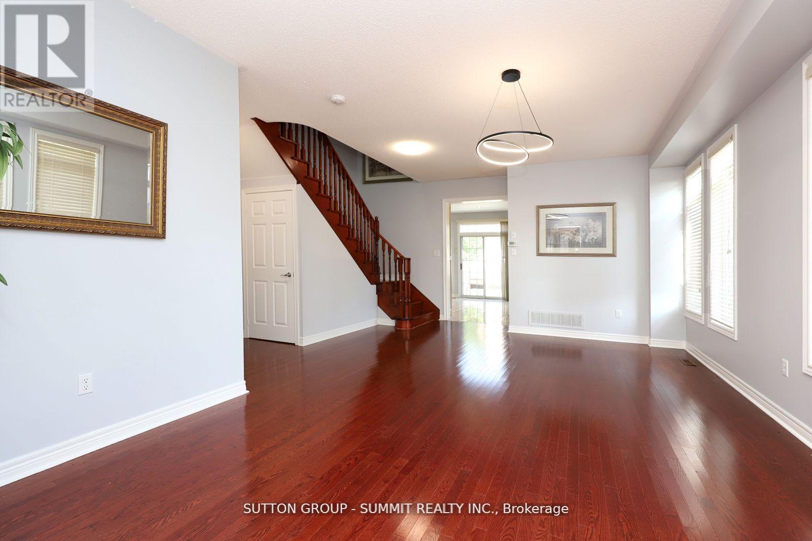 Upper - 1087 Abbott Street, Milton (De Dempsey), Ontario  L9T 5P5 - Photo 6 - W12830340