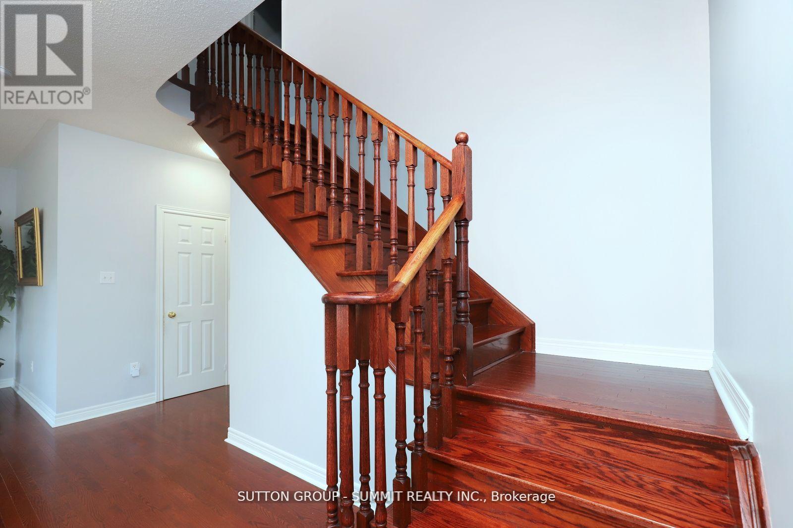 Upper - 1087 Abbott Street, Milton (De Dempsey), Ontario  L9T 5P5 - Photo 8 - W12830340