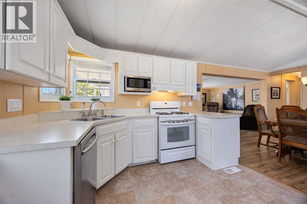 5700 Blackwell Sideroad Unit# 266, Sarnia, Ontario  N7W 1B7 - Photo 12 - 26004216