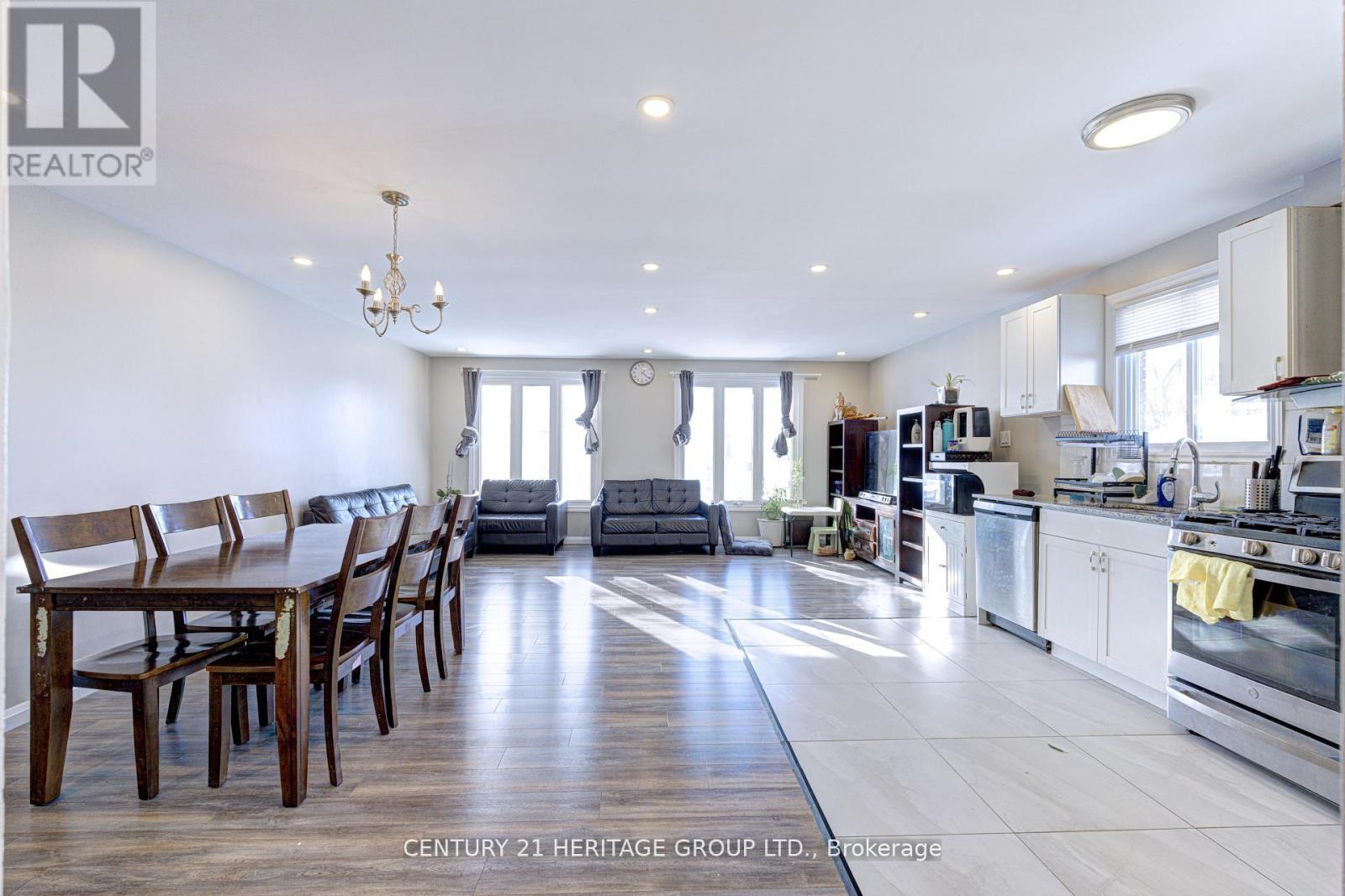 92 Horning Drive, Hamilton, Ontario  L9C 6L1 - Photo 17 - X12830308