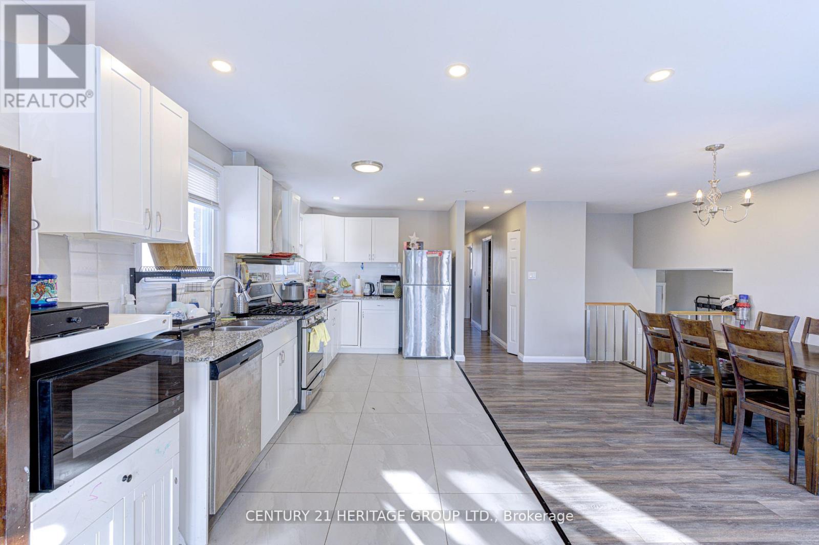 92 Horning Drive, Hamilton, Ontario  L9C 6L1 - Photo 21 - X12830308