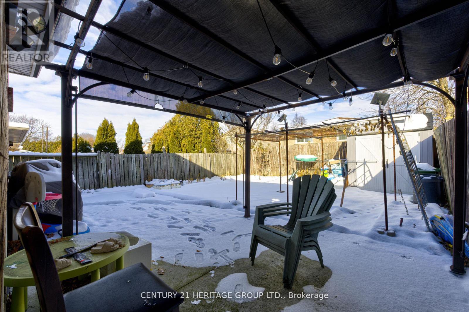 92 Horning Drive, Hamilton, Ontario  L9C 6L1 - Photo 35 - X12830308