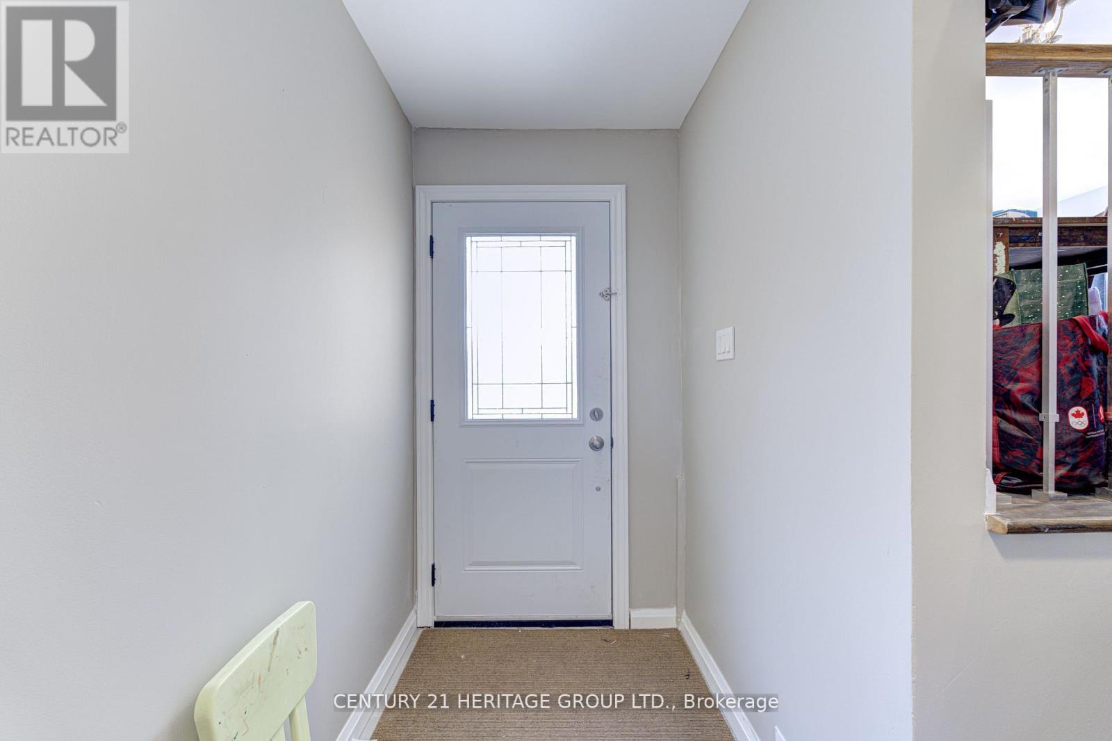 92 Horning Drive, Hamilton, Ontario  L9C 6L1 - Photo 8 - X12830308