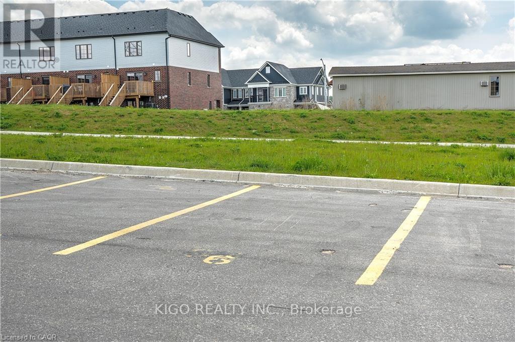 26 - 261 Woodbine Avenue, Kitchener, Ontario  N2R 0S7 - Photo 27 - X12830326