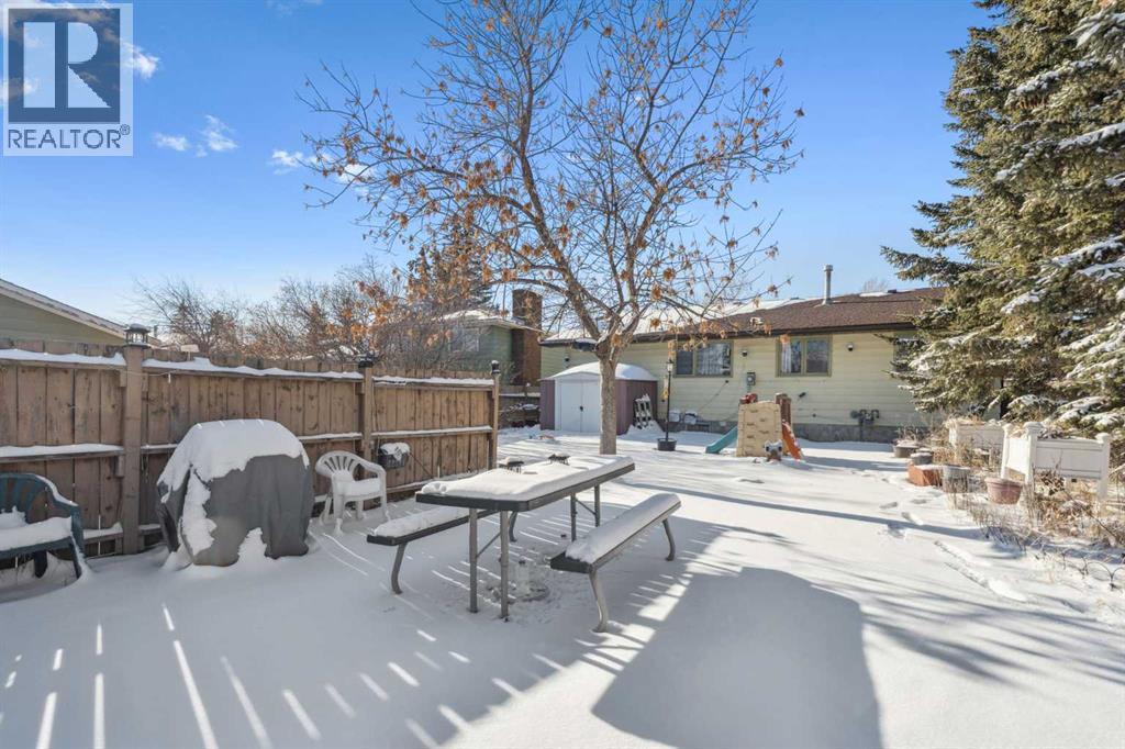 228 Silvercreek Way Nw, Calgary, Alberta  T3B 4H5 - Photo 8 - A2288263