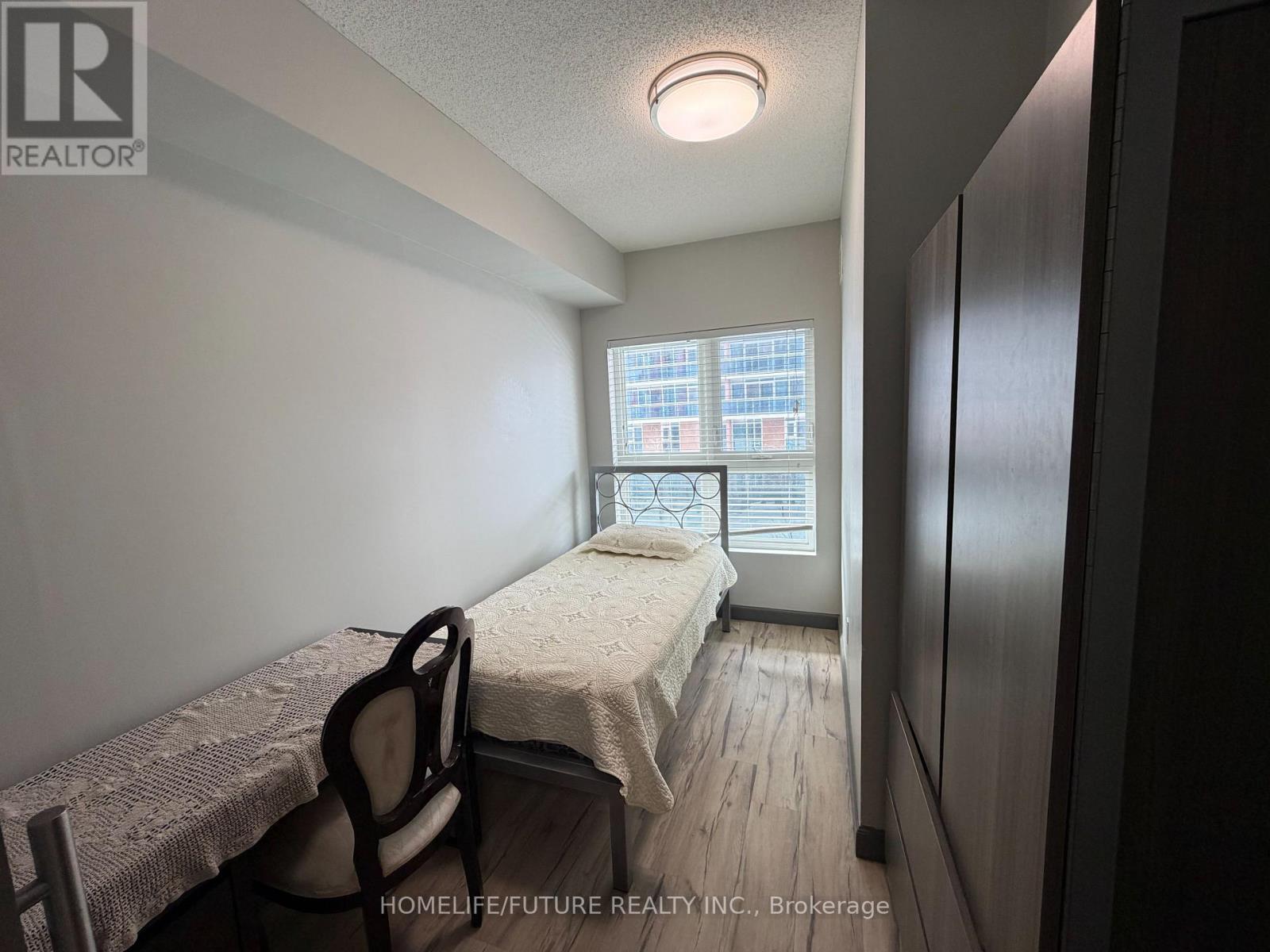 237 - 258b Sunview Street, Waterloo, Ontario  N2L 0H7 - Photo 8 - X12763428