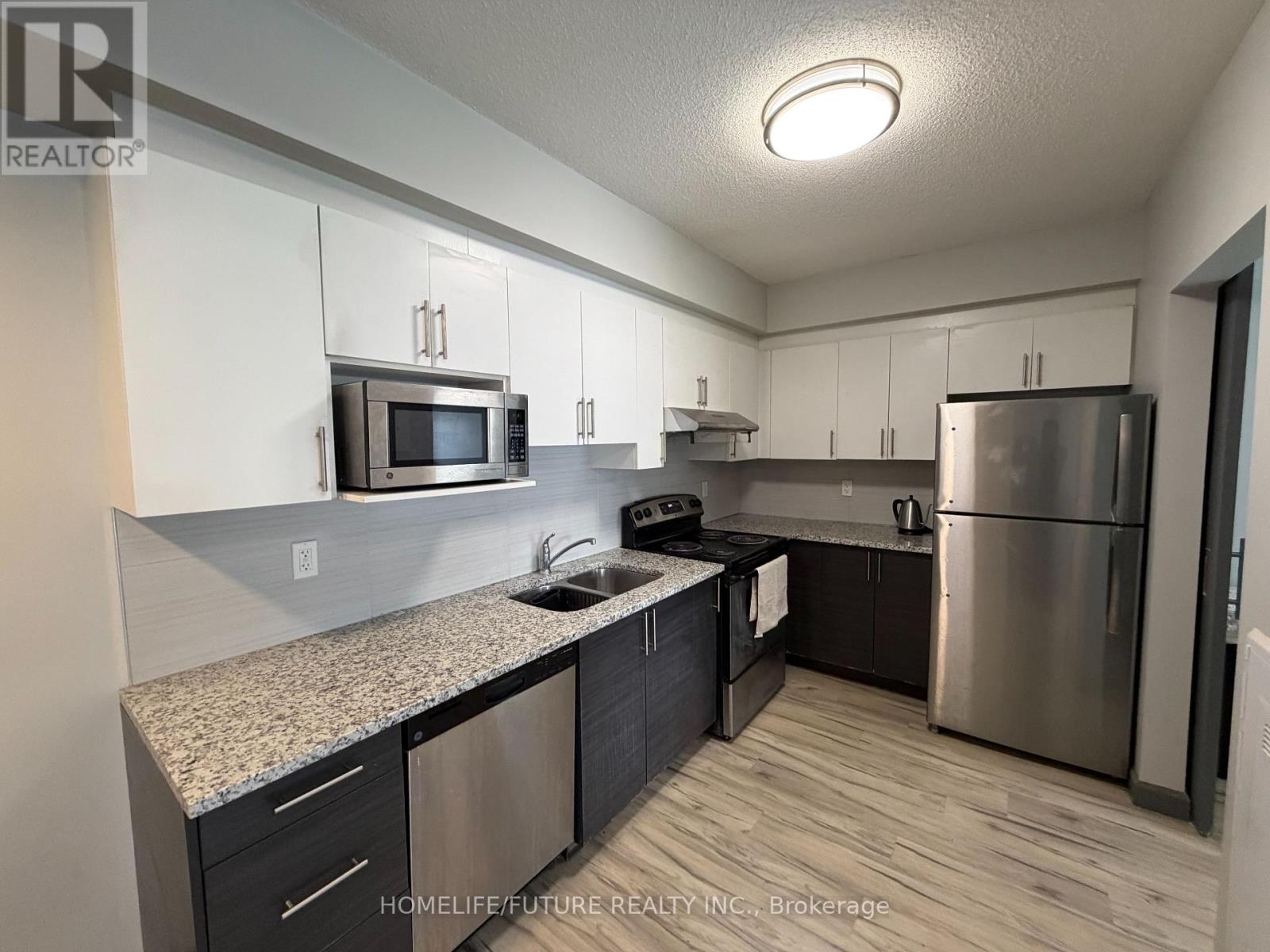 237 - 258b Sunview Street, Waterloo, Ontario  N2L 0H7 - Photo 3 - X12763428