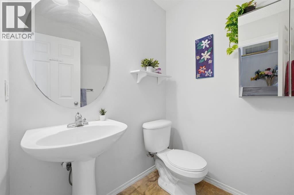 49 Royal Birch Mount Nw, Calgary, Alberta  T3G 5W7 - Photo 12 - A2285195