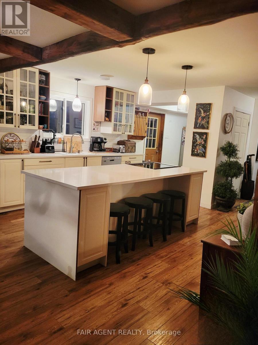 591 Concession 4 Road, Alfred And Plantagenet, Ontario  K0B 1L0 - Photo 10 - X12830366