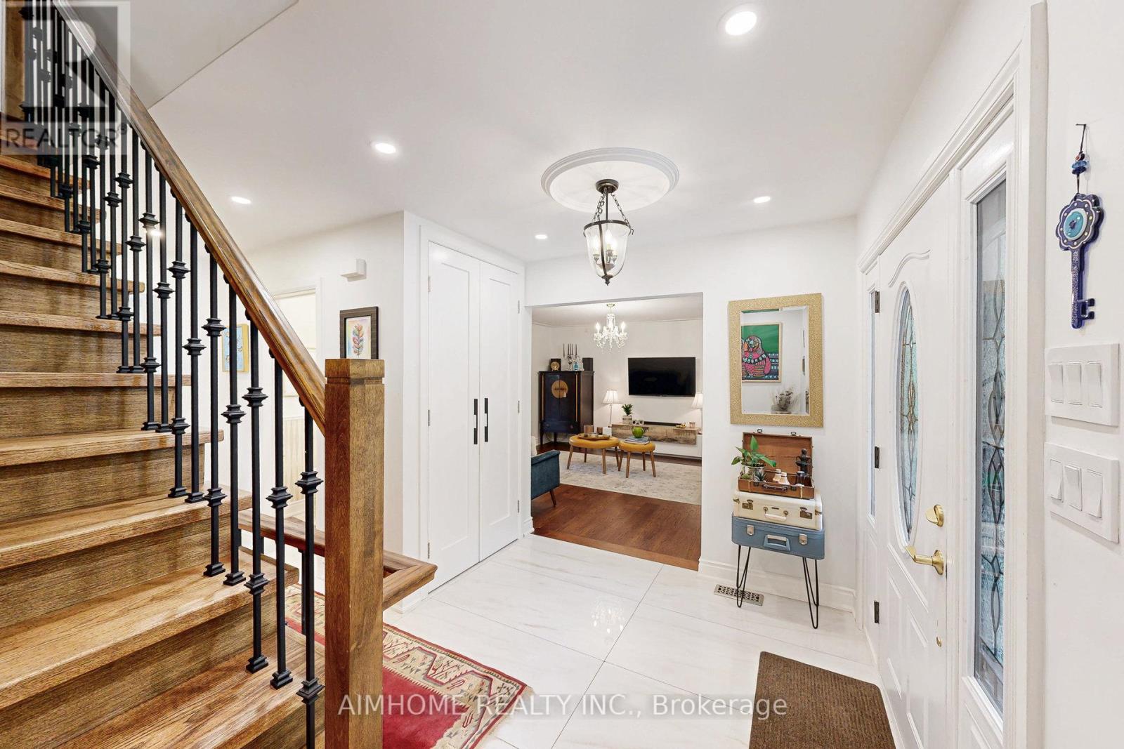 23 Hildegard Drive, Hamilton, Ontario  L8K 5S1 - Photo 5 - X12817454