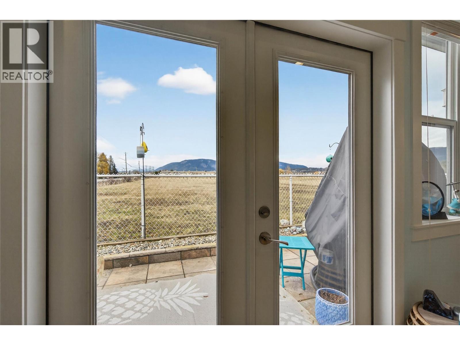 1330 10 Street Sw Unit# 1, Salmon Arm, British Columbia  V1E 0E4 - Photo 8 - 10376945