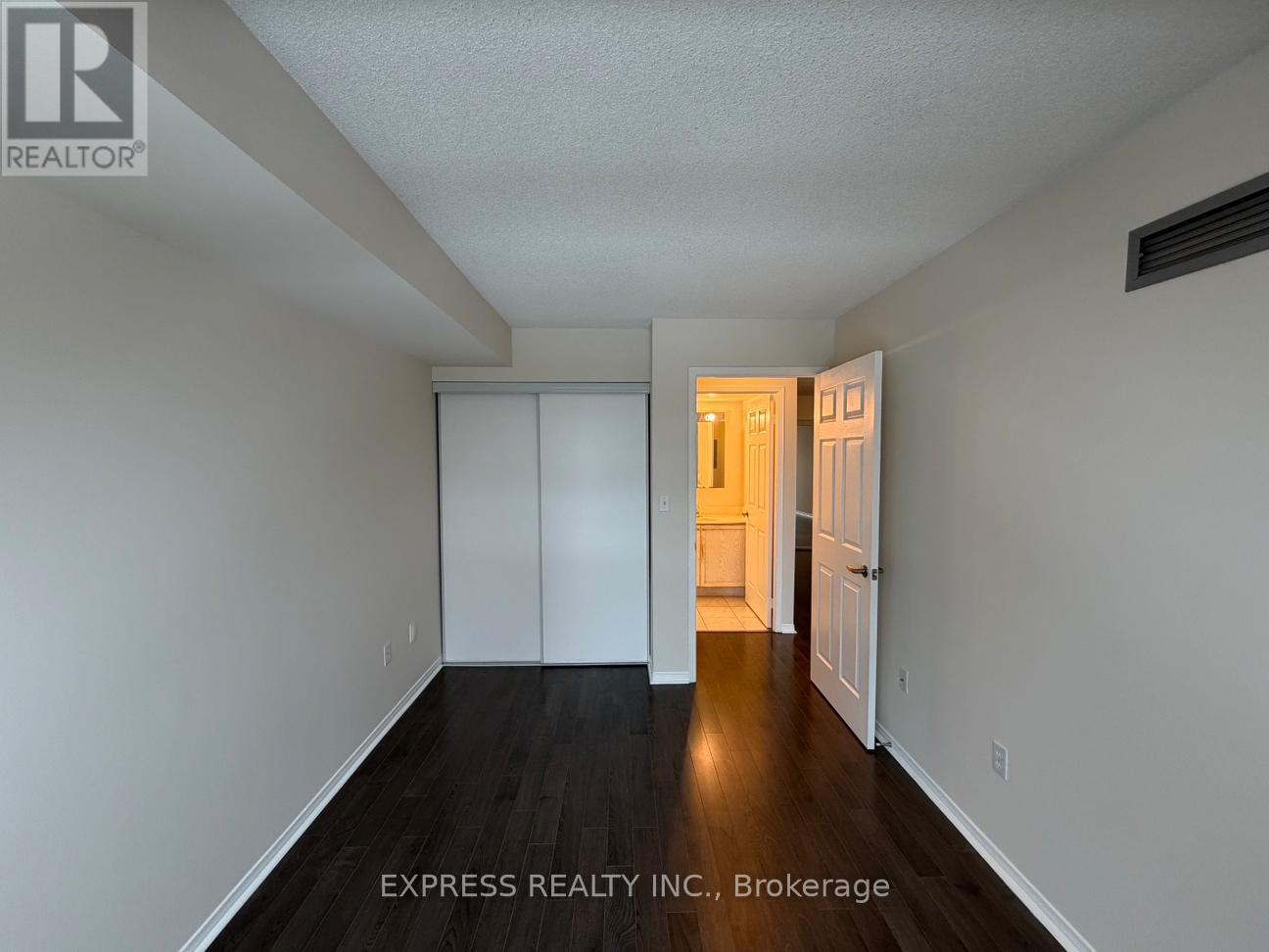1009 - 1 Pemberton Avenue, Toronto, Ontario  M2M 4L9 - Photo 4 - C12830348