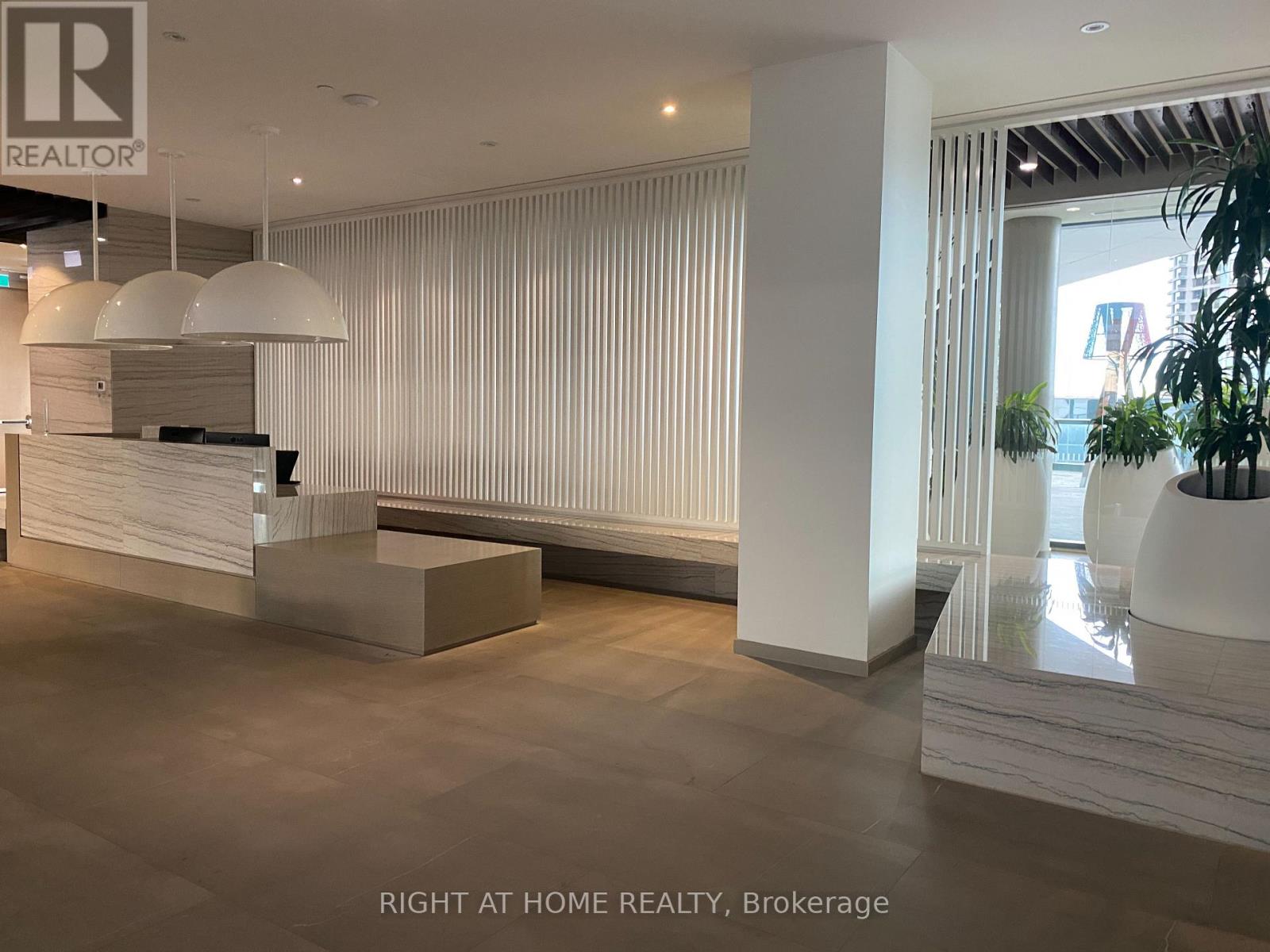 1608 - 88 Harbour Street, Toronto, Ontario  M5G 0C3 - Photo 18 - C12830360