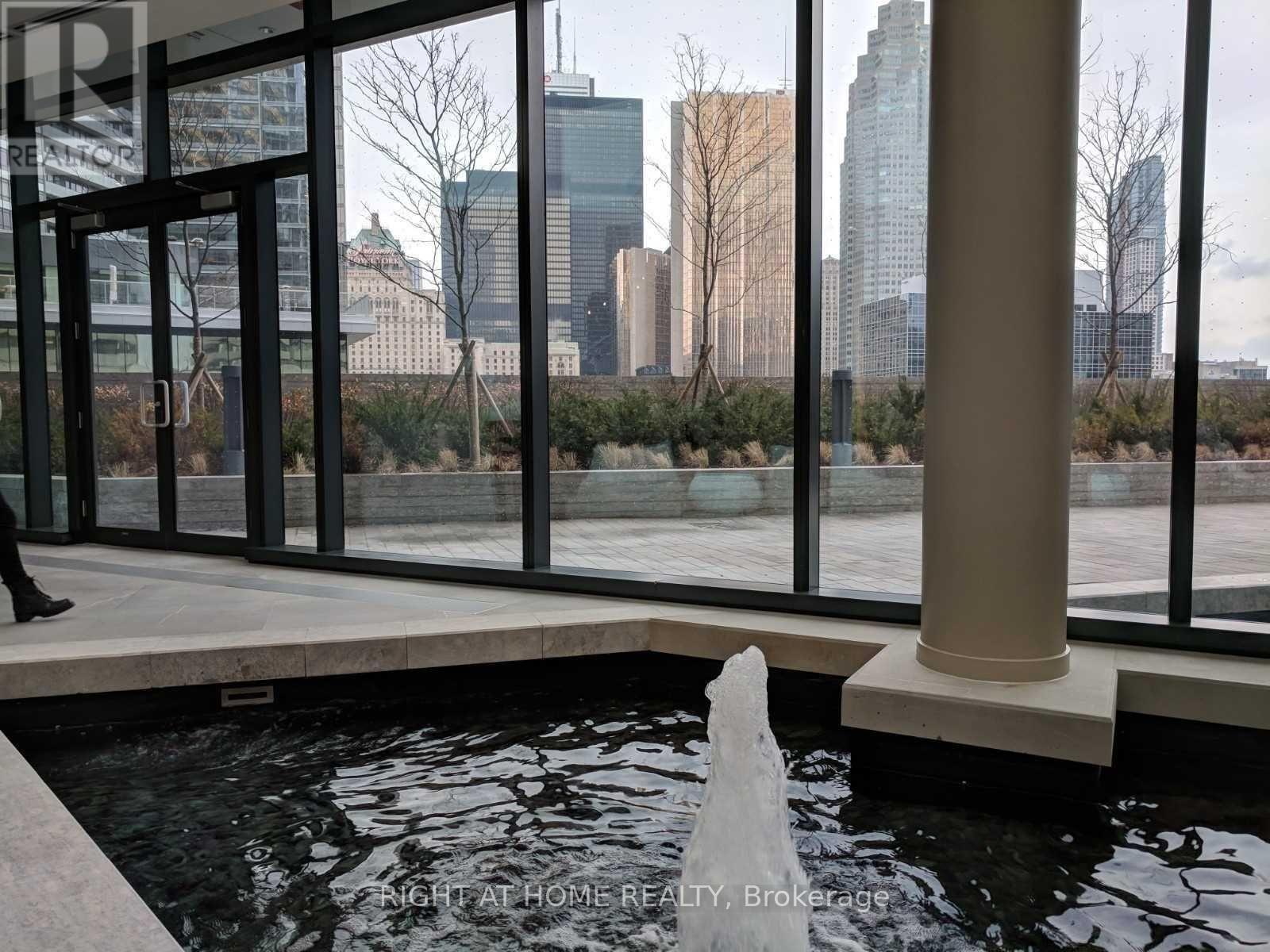 1608 - 88 Harbour Street, Toronto, Ontario  M5G 0C3 - Photo 21 - C12830360