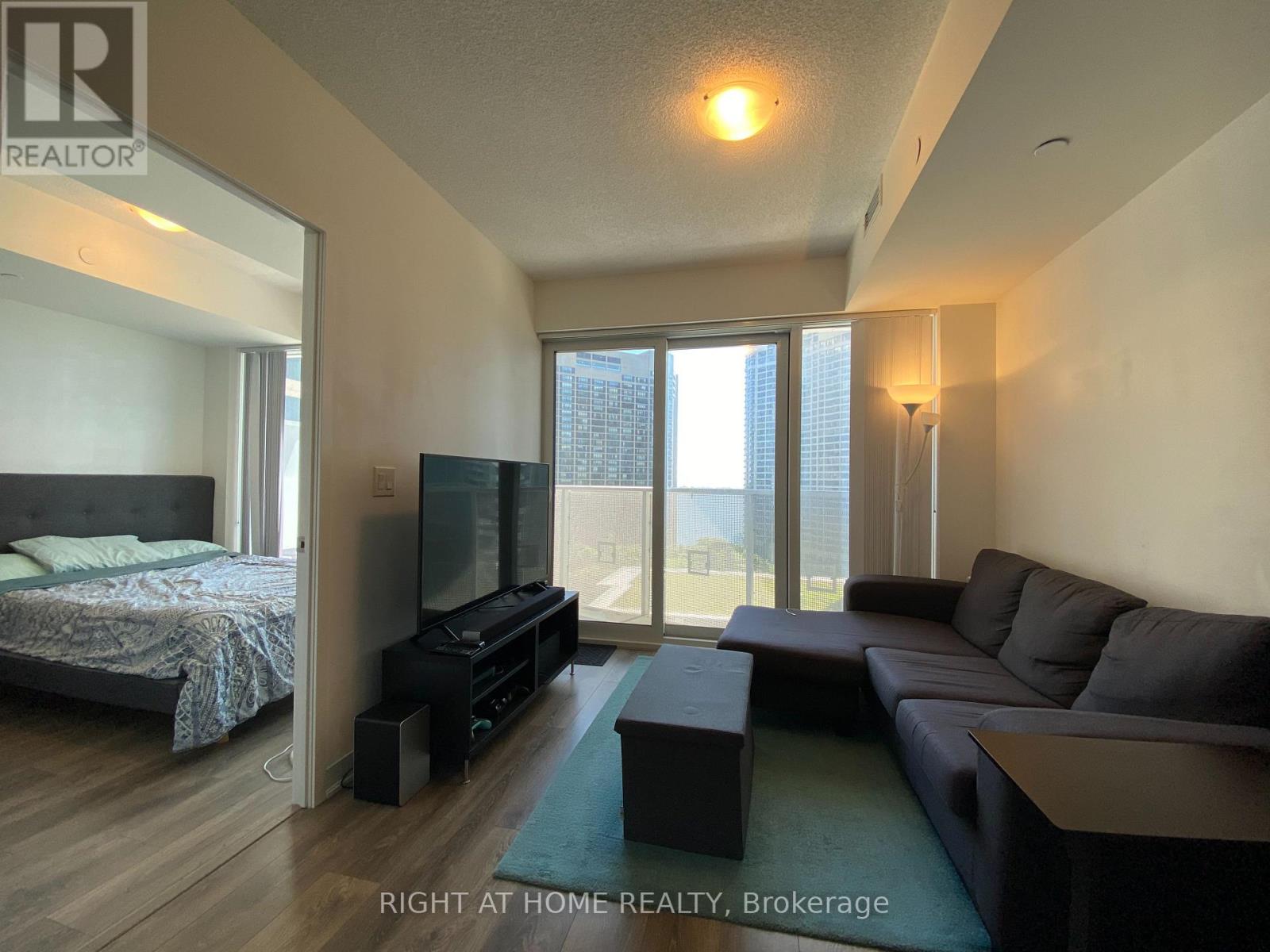 1608 - 88 Harbour Street, Toronto, Ontario  M5G 0C3 - Photo 7 - C12830360