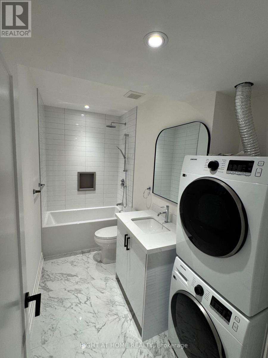 1 Random Street, Toronto, Ontario  M9B 2J3 - Photo 22 - W12583932