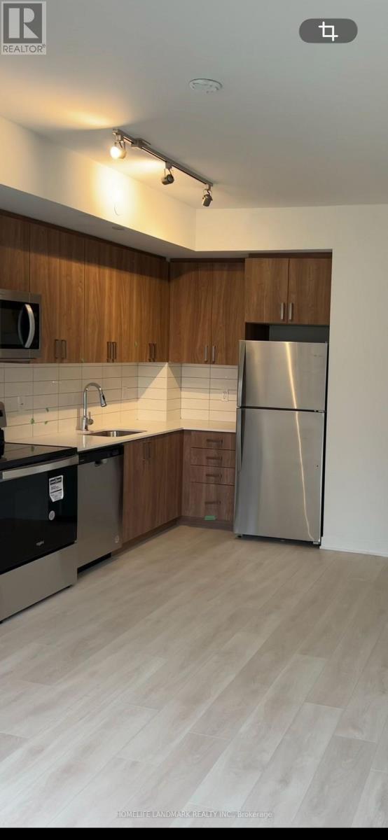 10 - 4015 Hickory Drive, Mississauga, Ontario  L4W 0G6 - Photo 5 - W12810674