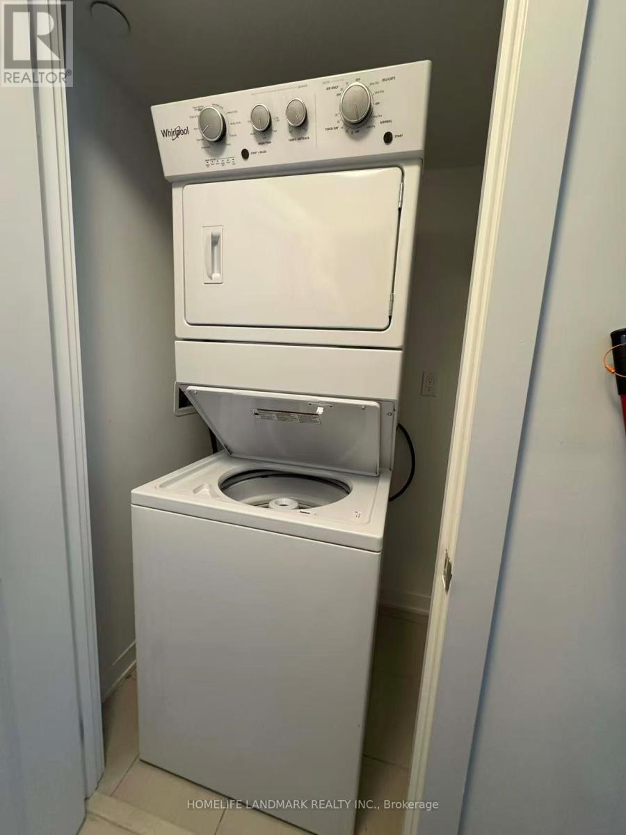 10 - 4015 Hickory Drive, Mississauga, Ontario  L4W 0G6 - Photo 7 - W12810674