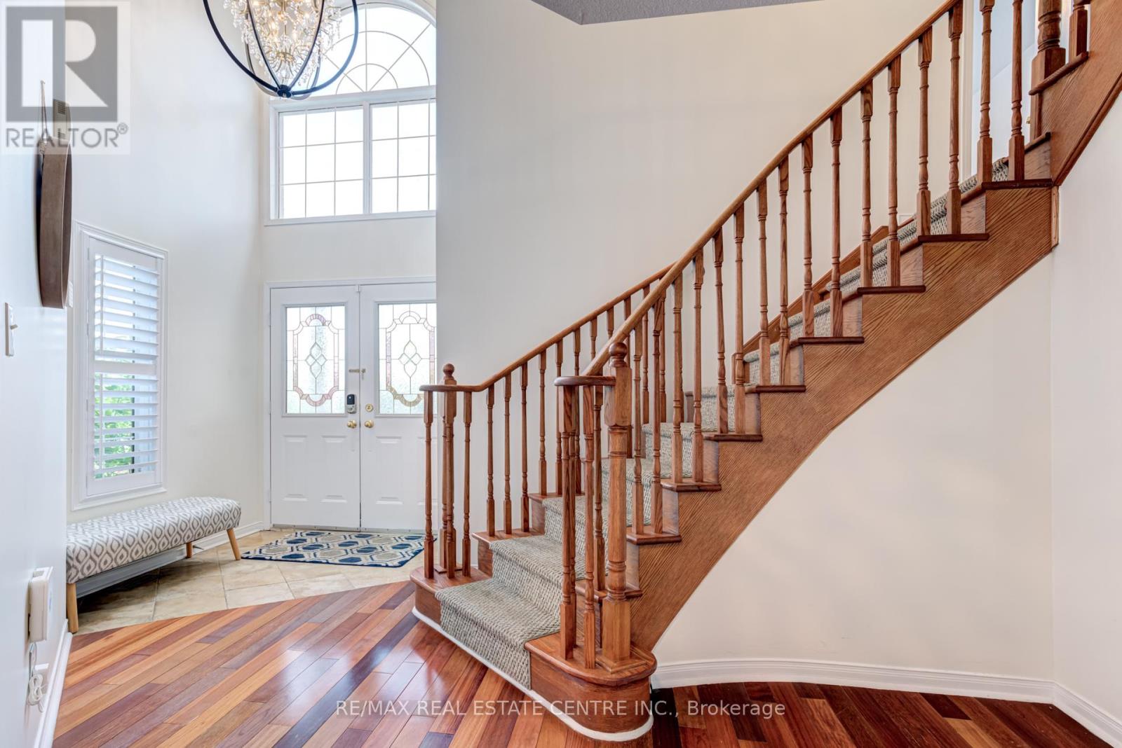 Upper - 5418 Loonlake Avenue, Mississauga, Ontario  L5V 2E1 - Photo 14 - W12830350