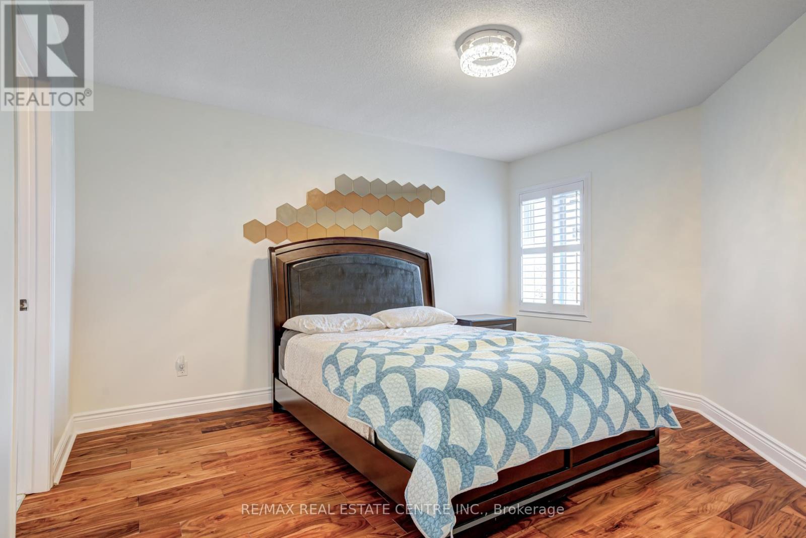 Upper - 5418 Loonlake Avenue, Mississauga, Ontario  L5V 2E1 - Photo 23 - W12830350