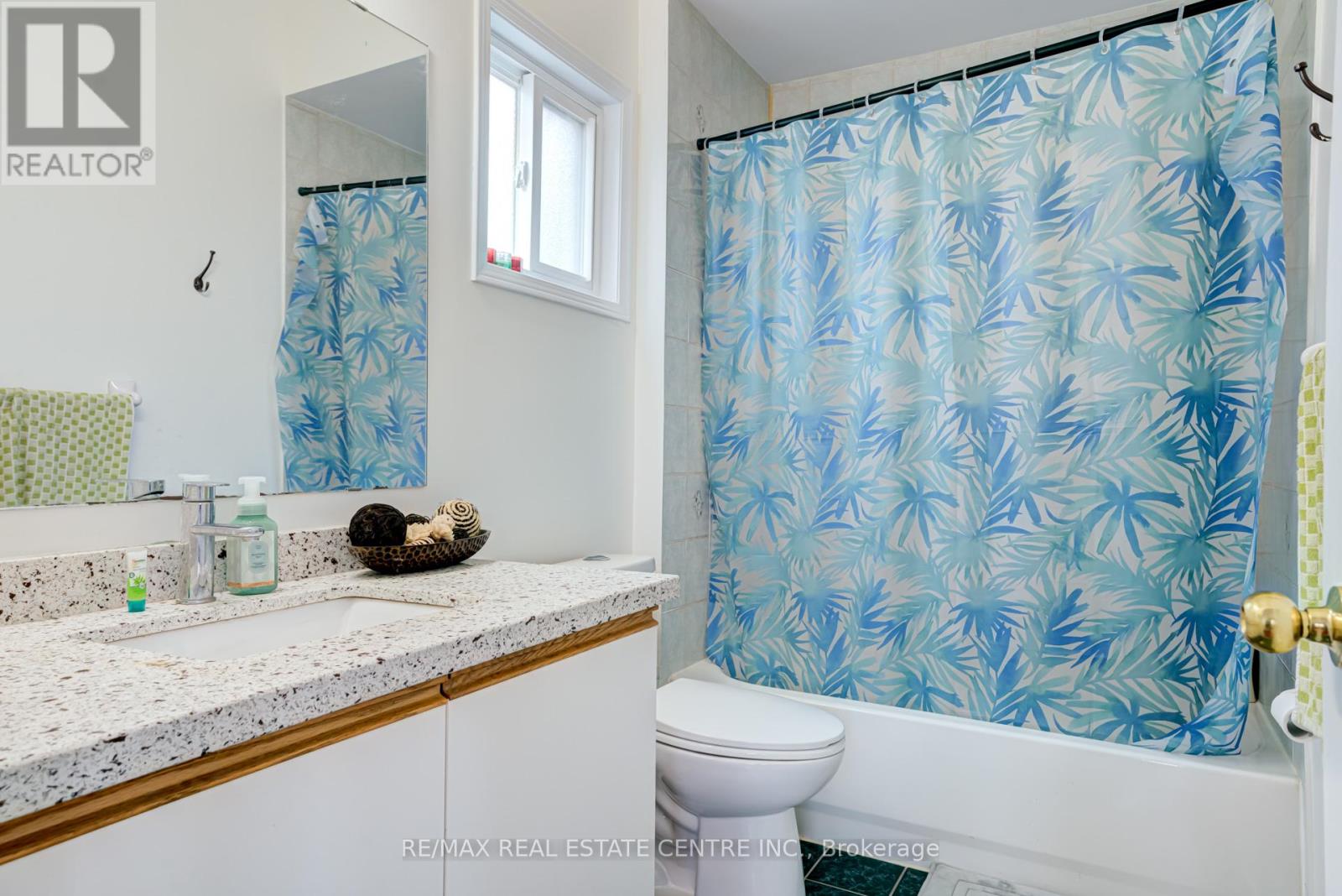 Upper - 5418 Loonlake Avenue, Mississauga, Ontario  L5V 2E1 - Photo 26 - W12830350