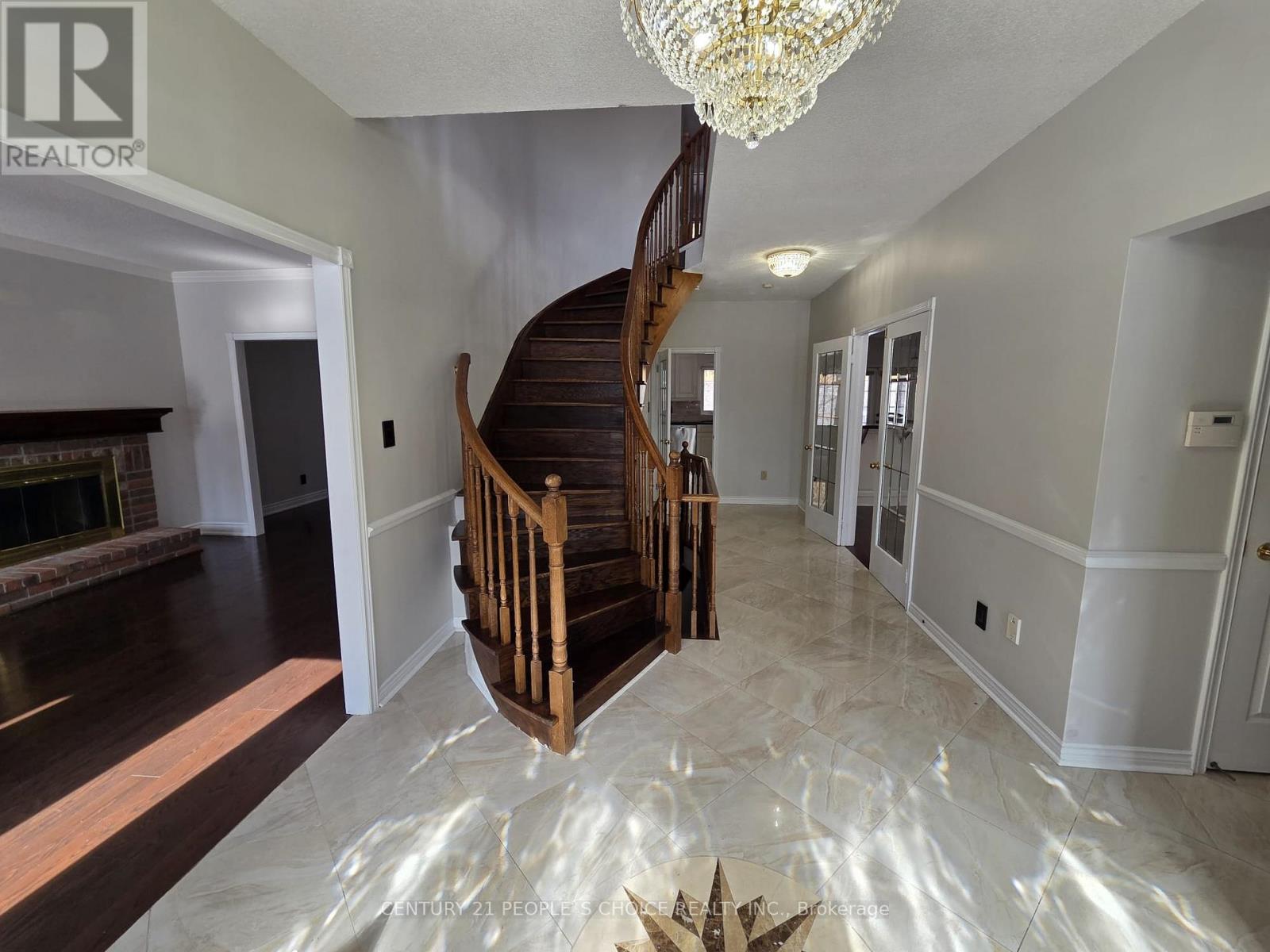 1714 Covington Terrace, Mississauga, Ontario  L5M 3M4 - Photo 4 - W12830362