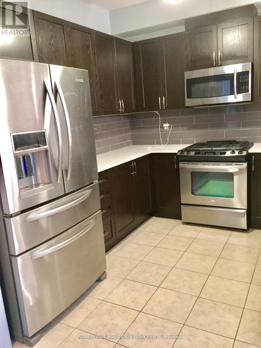 576 Murray Meadows Place, Milton, Ontario  L9T 8L8 - Photo 10 - W12830368