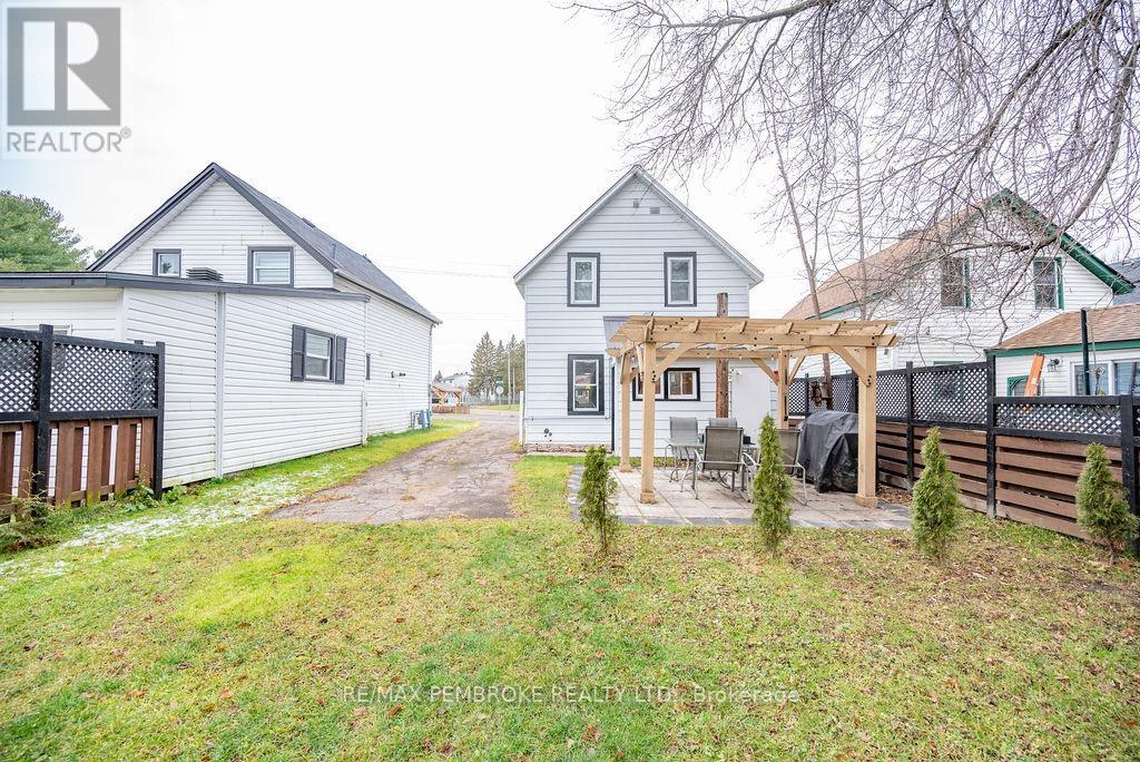 241 Forced Road, Pembroke, Ontario  K8A 5J3 - Photo 26 - X12829746