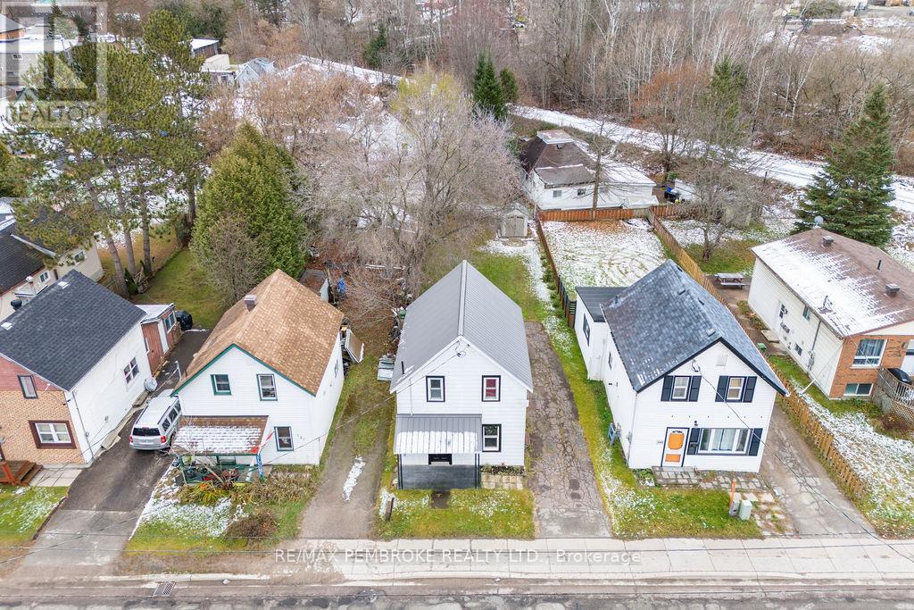 241 Forced Road, Pembroke, Ontario  K8A 5J3 - Photo 22 - X12829746