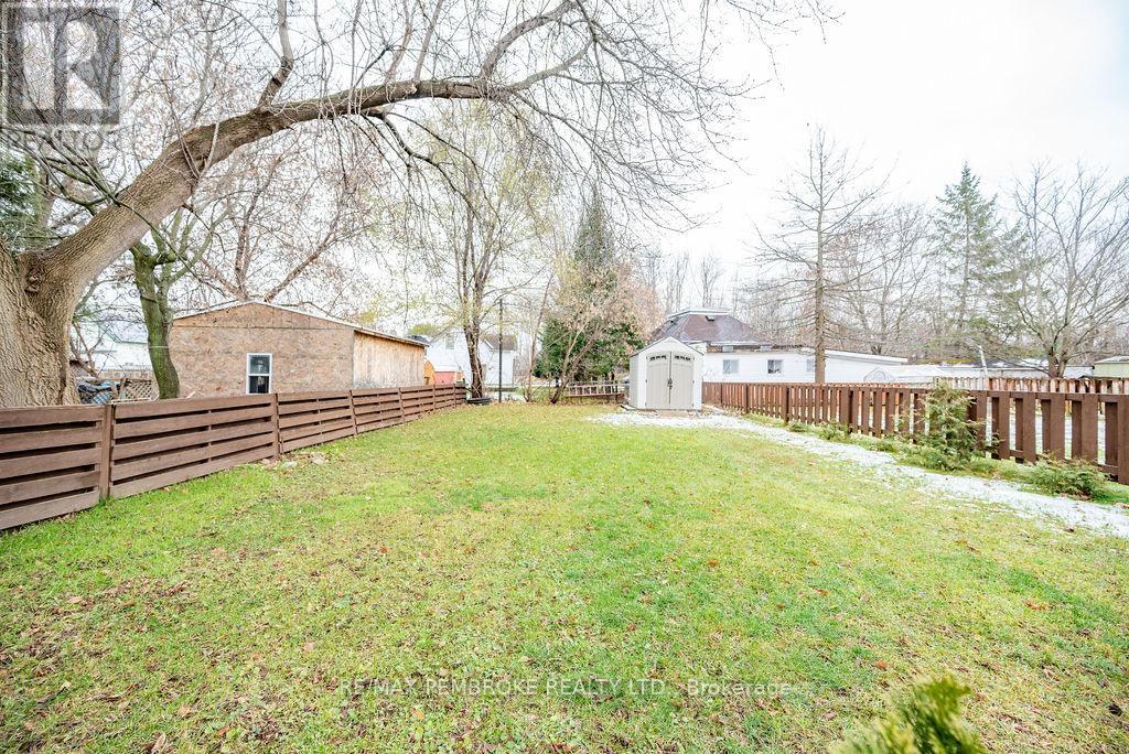 241 Forced Road, Pembroke, Ontario  K8A 5J3 - Photo 27 - X12829746