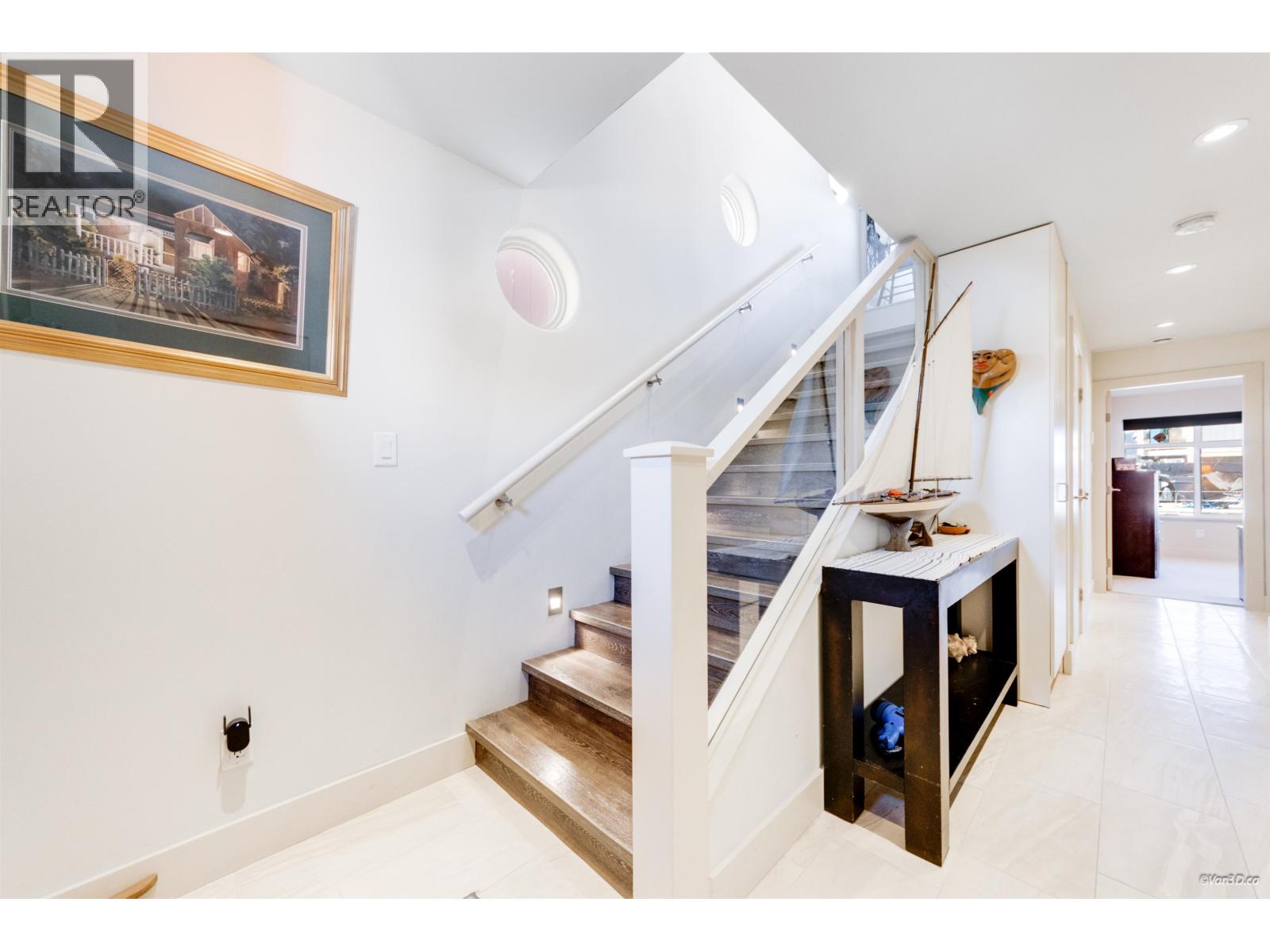 29 415 Esplanade Avenue, North Vancouver, British Columbia  V7M 1A6 - Photo 30 - R3094424