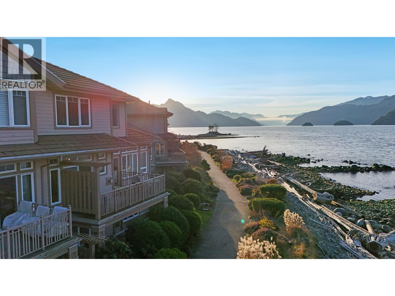 7 Beach Drive, West Vancouver, British Columbia  V0N 3Z1 - Photo 2 - R3082720
