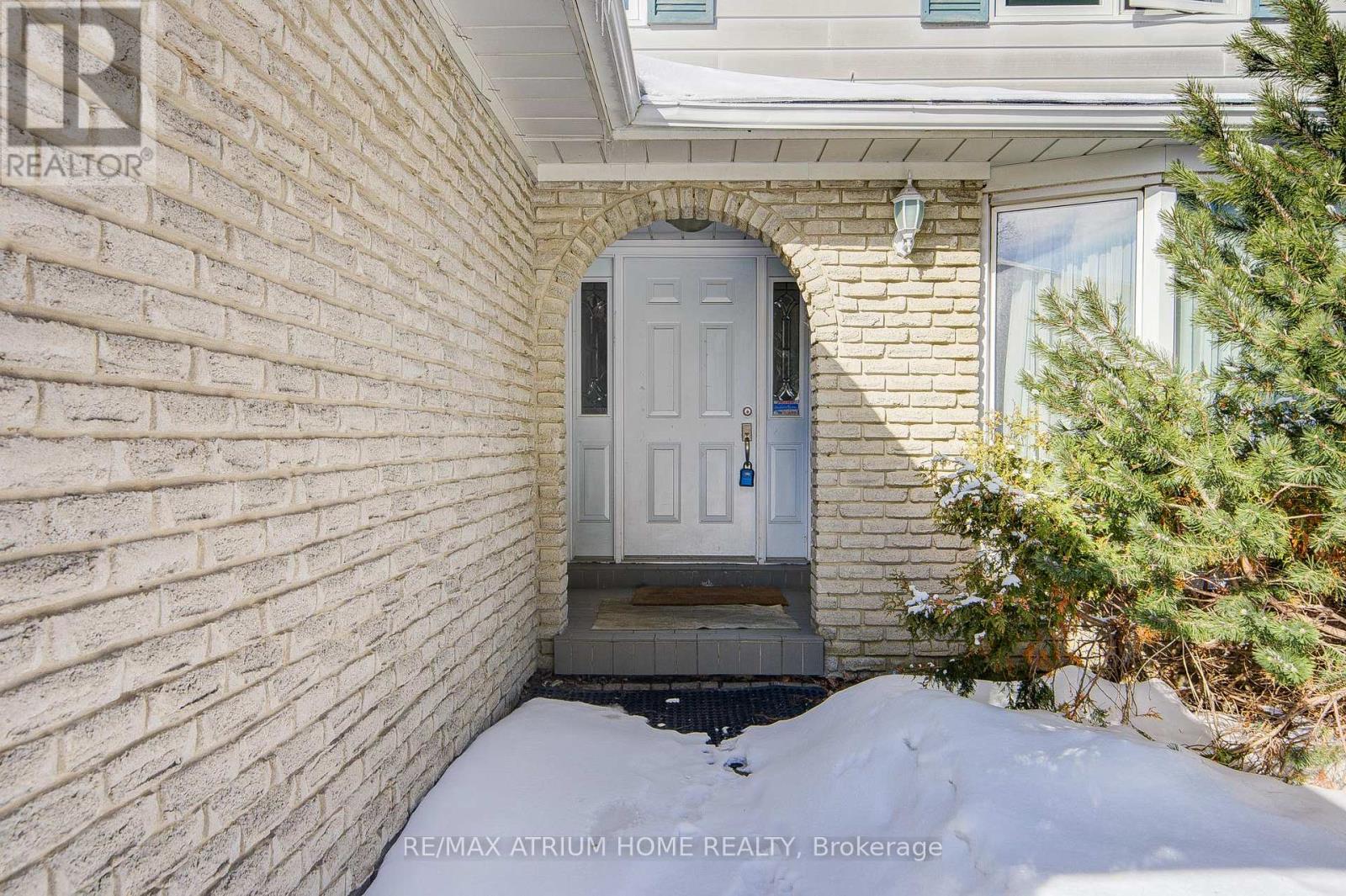 48 Whitehorn Crescent, Toronto, Ontario  M2J 3B1 - Photo 2 - C12830384