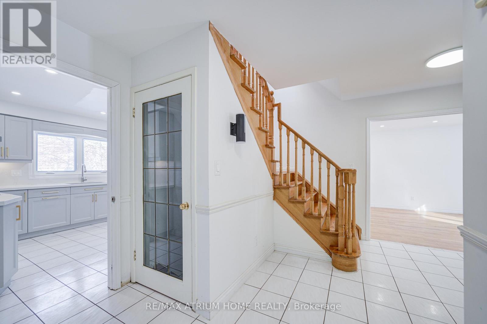 48 Whitehorn Crescent, Toronto, Ontario  M2J 3B1 - Photo 9 - C12830384