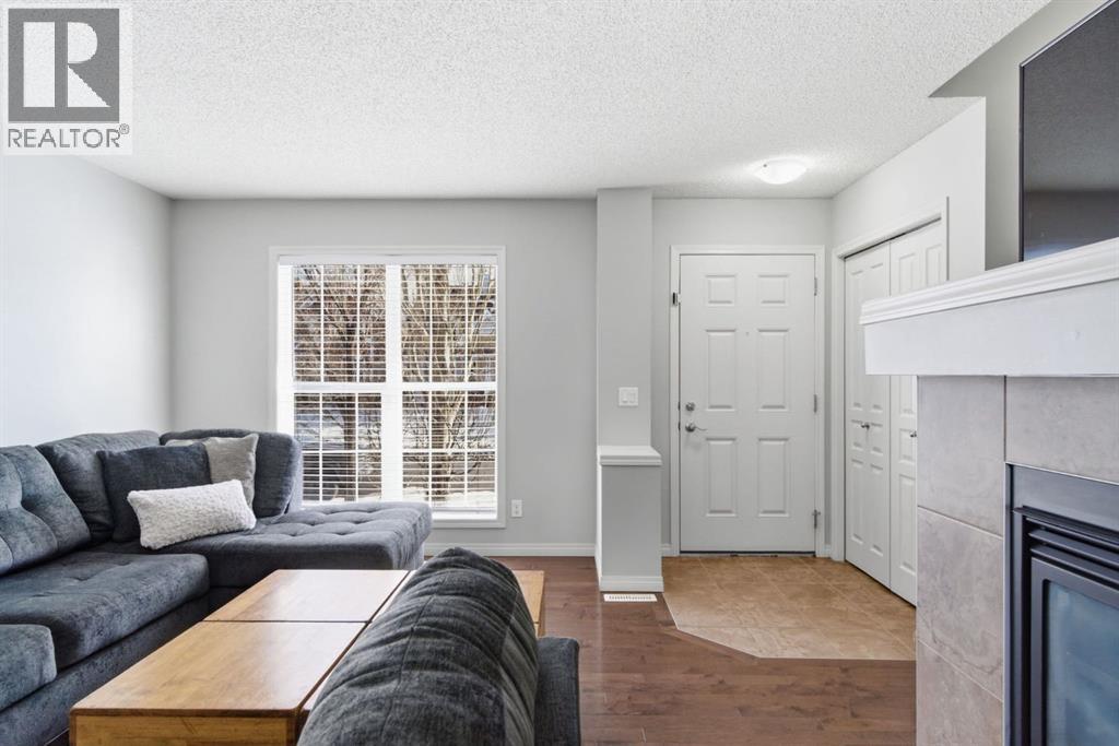 96 Auburn Bay Boulevard Se, Calgary, Alberta  T3M 0V7 - Photo 5 - A2288335