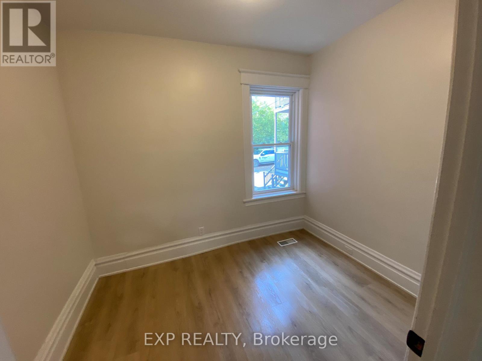 162 Ivy Crescent, Ottawa, Ontario K1M 1X6 - Photo 13 - X12830422