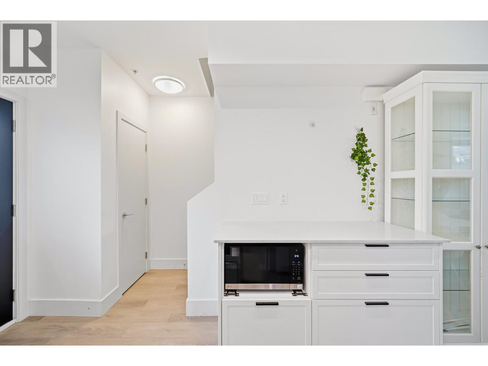 401 6933 Arcola Street, Burnaby, British Columbia  V5E 1H5 - Photo 6 - R3093867