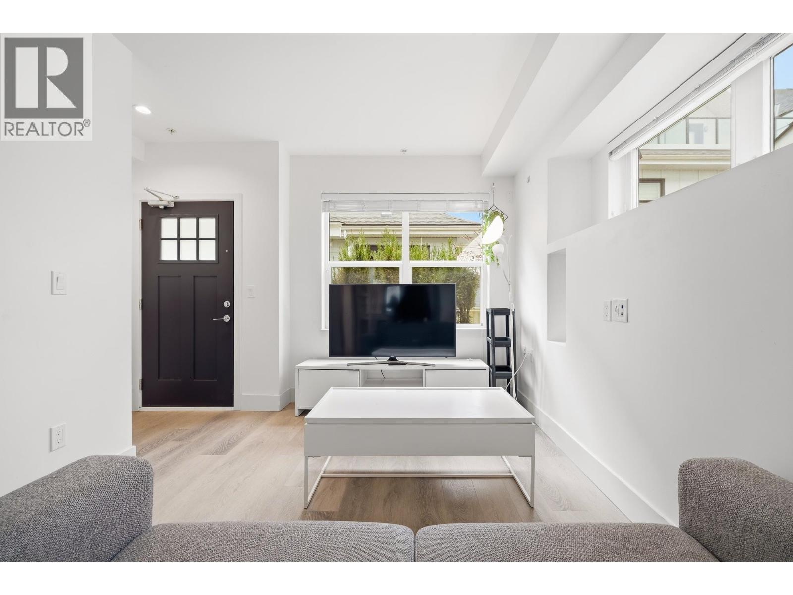 401 6933 Arcola Street, Burnaby, British Columbia  V5E 1H5 - Photo 5 - R3093867