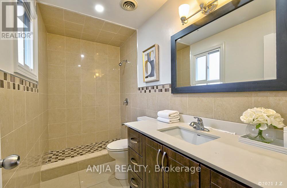 24 Ferrah Street, Markham, Ontario  L3R 1N5 - Photo 15 - N12830404