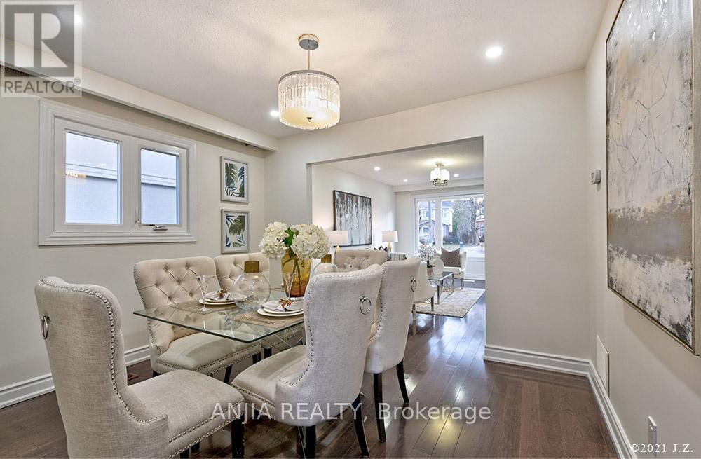 24 Ferrah Street, Markham, Ontario  L3R 1N5 - Photo 4 - N12830404