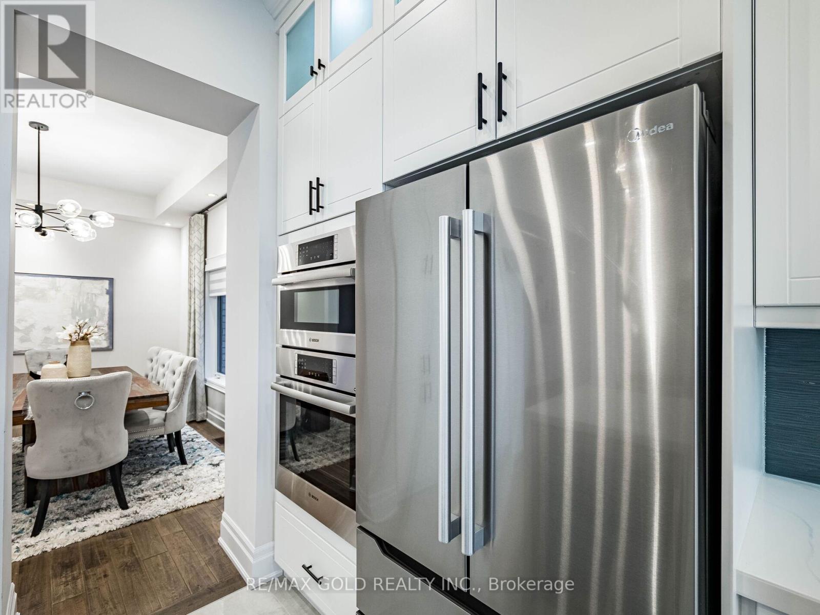 1339 Pellican Pass, Oakville, Ontario  L6H 7Z9 - Photo 16 - W12830420