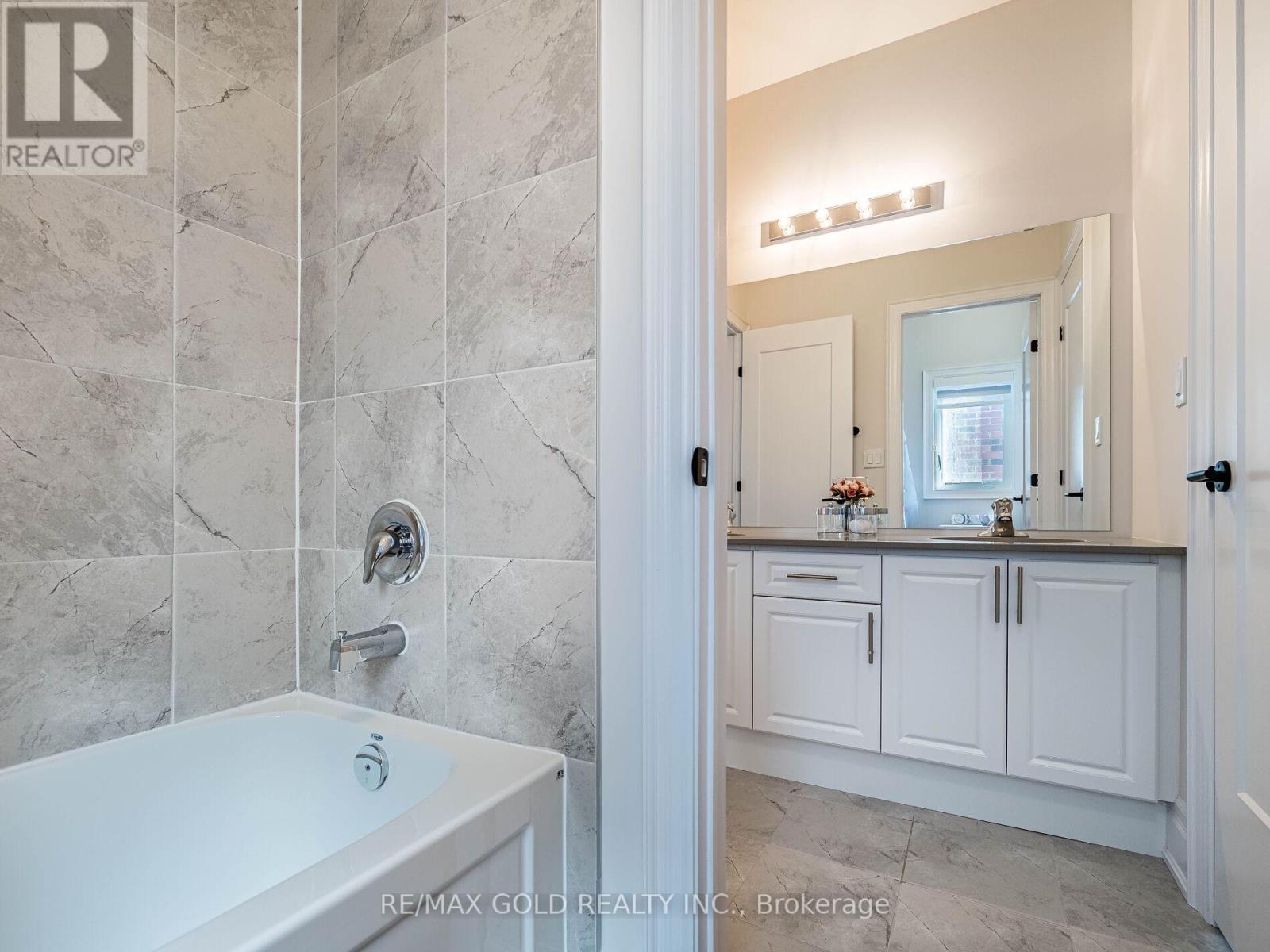 1339 Pellican Pass, Oakville, Ontario  L6H 7Z9 - Photo 34 - W12830420