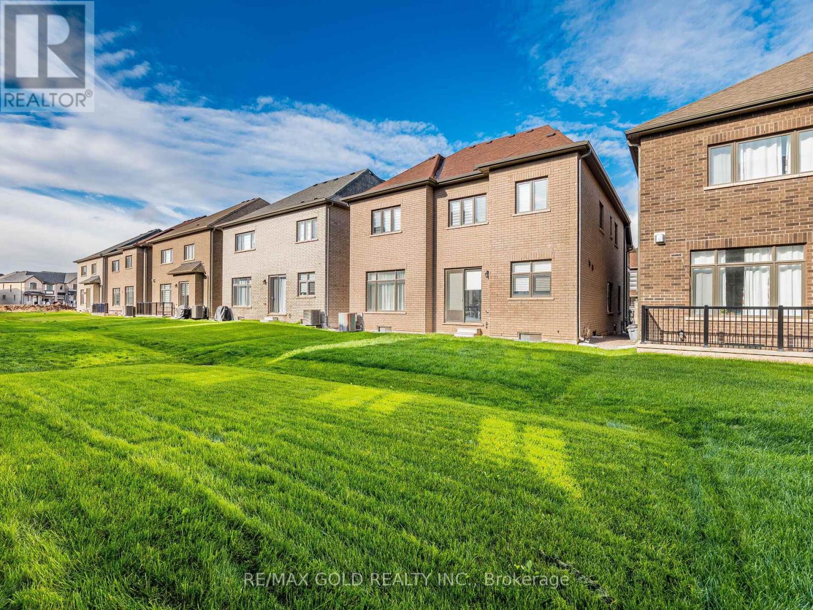 1339 Pellican Pass, Oakville, Ontario  L6H 7Z9 - Photo 42 - W12830420