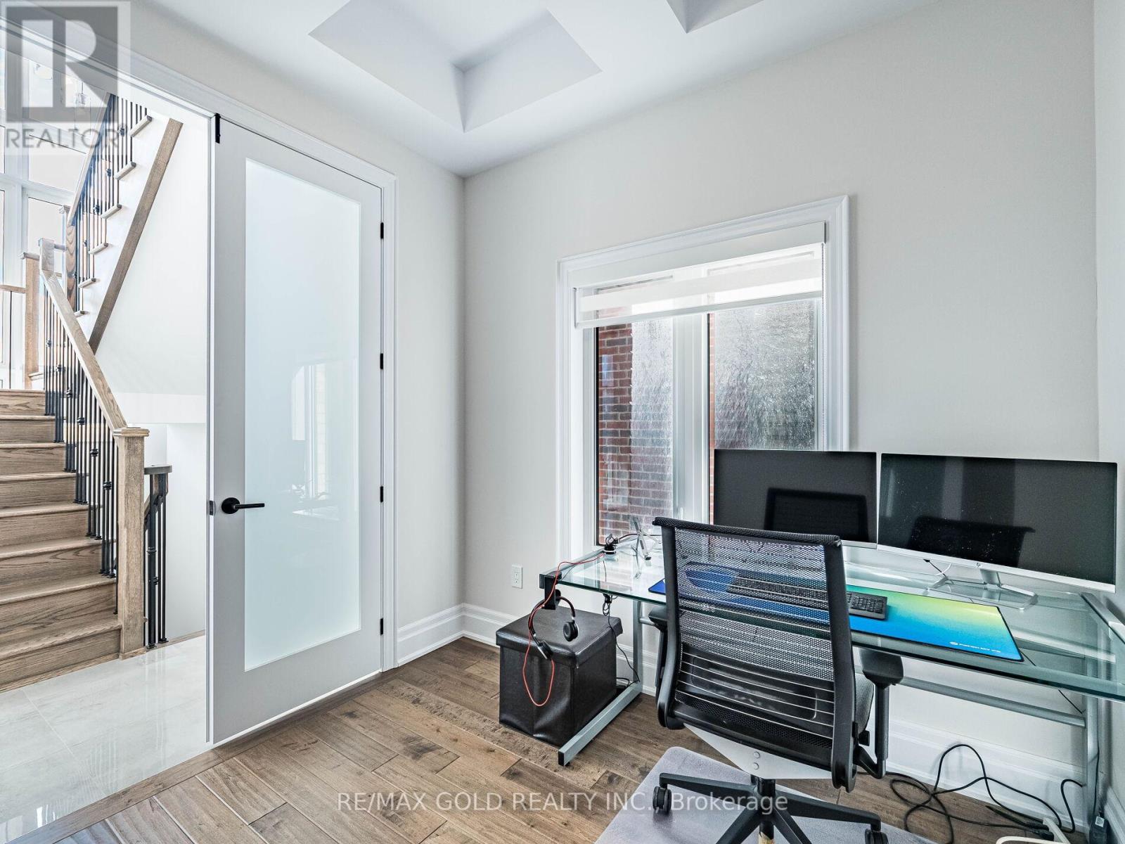 1339 Pellican Pass, Oakville, Ontario  L6H 7Z9 - Photo 6 - W12830420