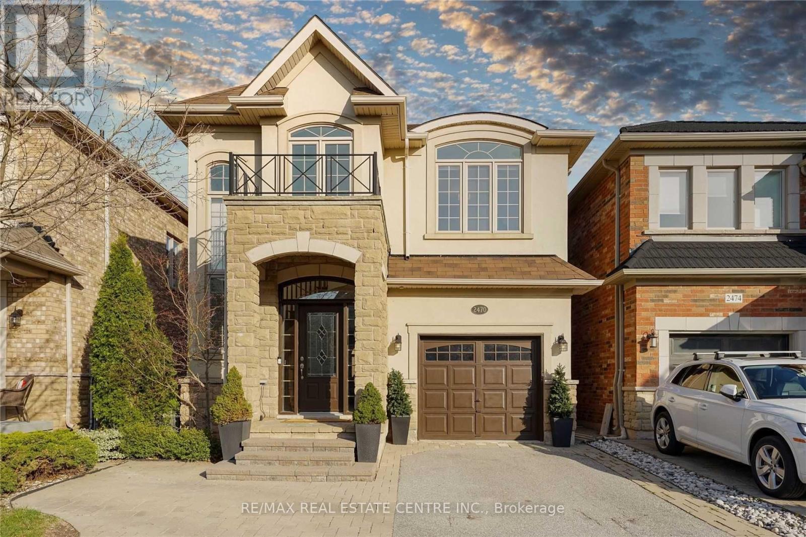 2470 Kwinter Road, Oakville, Ontario  L6M 0K6 - Photo 1 - W12830426