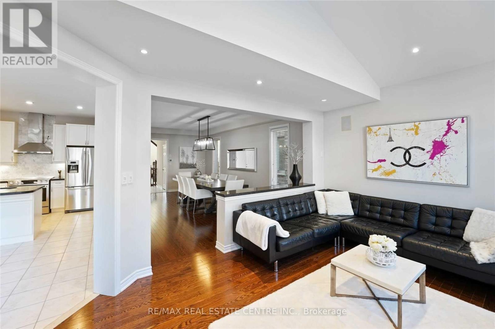 2470 Kwinter Road, Oakville, Ontario  L6M 0K6 - Photo 20 - W12830426